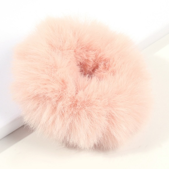 🔥 5 Piece Fur Hair Ties - Picture 2 of 8